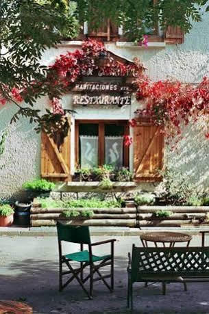 Hostal Casa Marieta Canfranc Exterior foto